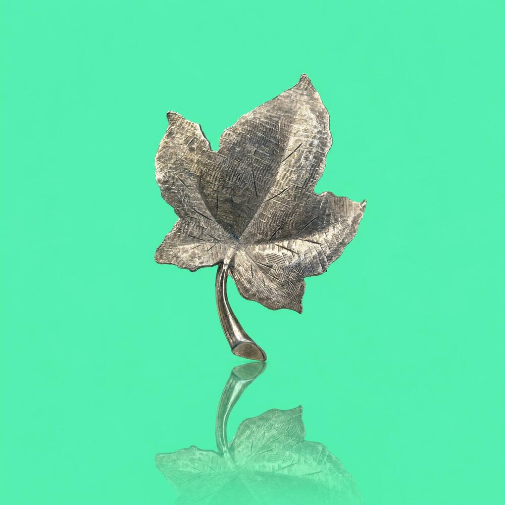 Vintage Gold Tone Maple Leaf Brooch Pin Textured Autumn Foliage Accessory